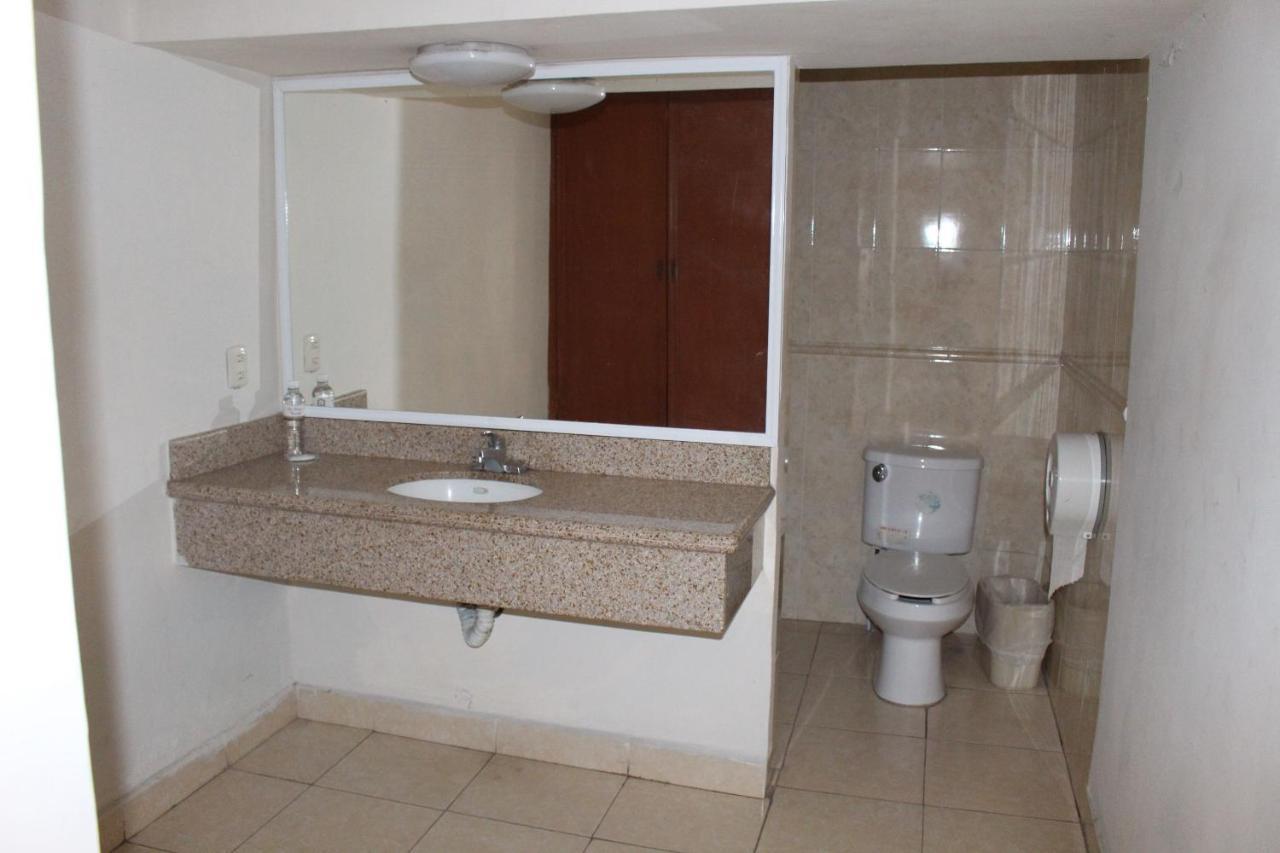 Torreón Hotel La Villa מראה חיצוני תמונה