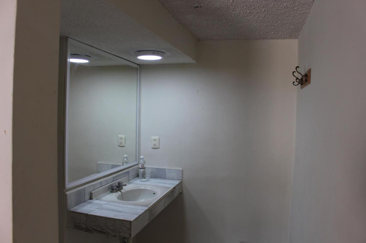 Torreón Hotel La Villa מראה חיצוני תמונה